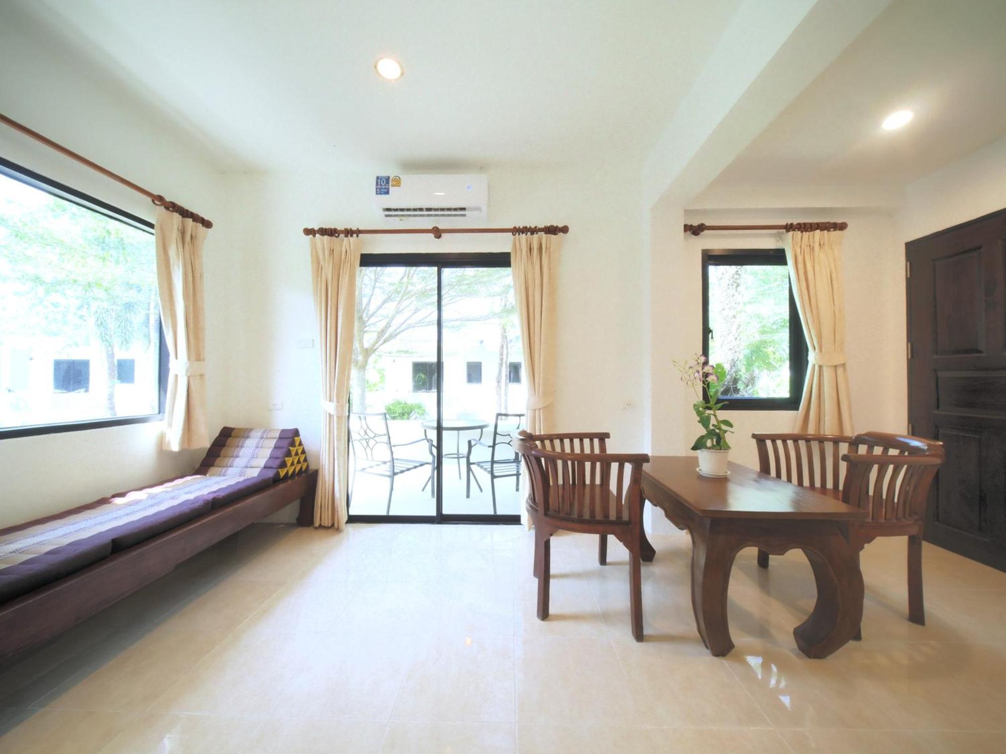 Isara Nai Yang Resort Exterior foto
